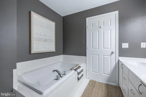 $415,000 | 2495 Angeline Drive, Unit 303, Herndon, VA 20171