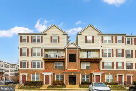 $415,000 | 2495 Angeline Drive, Unit 303, Herndon, VA 20171