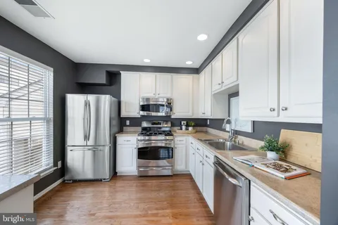 $415,000 | 2495 Angeline Drive, Unit 303, Herndon, VA 20171