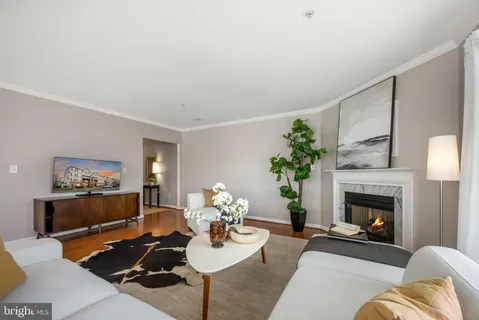 $415,000 | 2495 Angeline Drive, Unit 303, Herndon, VA 20171