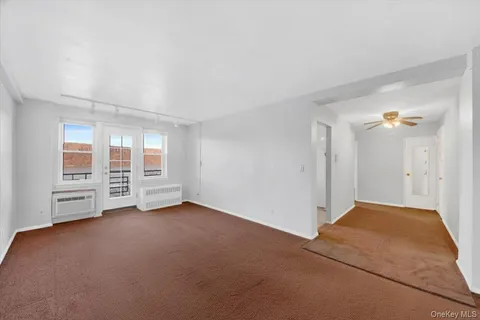 $199,999 | 709 Warburton Avenue, Unit 6E, Yonkers, NY 10701