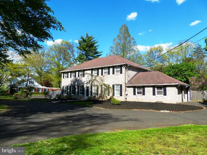1536 Makefield Road Yardley, PA 19067 - Photo 1 of 25 Exterior Front