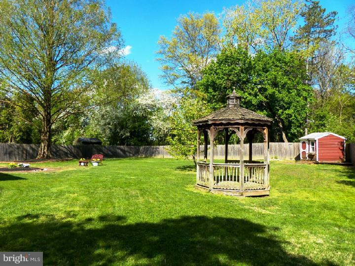 1536 Makefield Road Yardley, PA 19067 - Photo 23 of 25 Back Yard