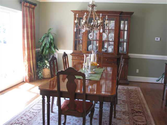 215 Rockingham Road Greenville, SC 29607 - Photo 4 of 25