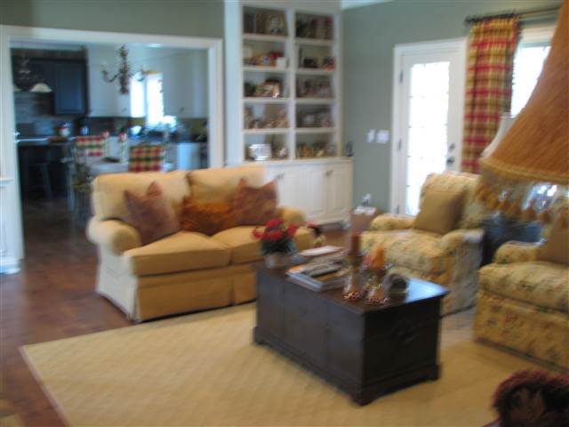 215 Rockingham Road Greenville, SC 29607 - Photo 5 of 25