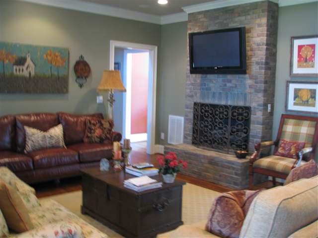 215 Rockingham Road Greenville, SC 29607 - Photo 7 of 25