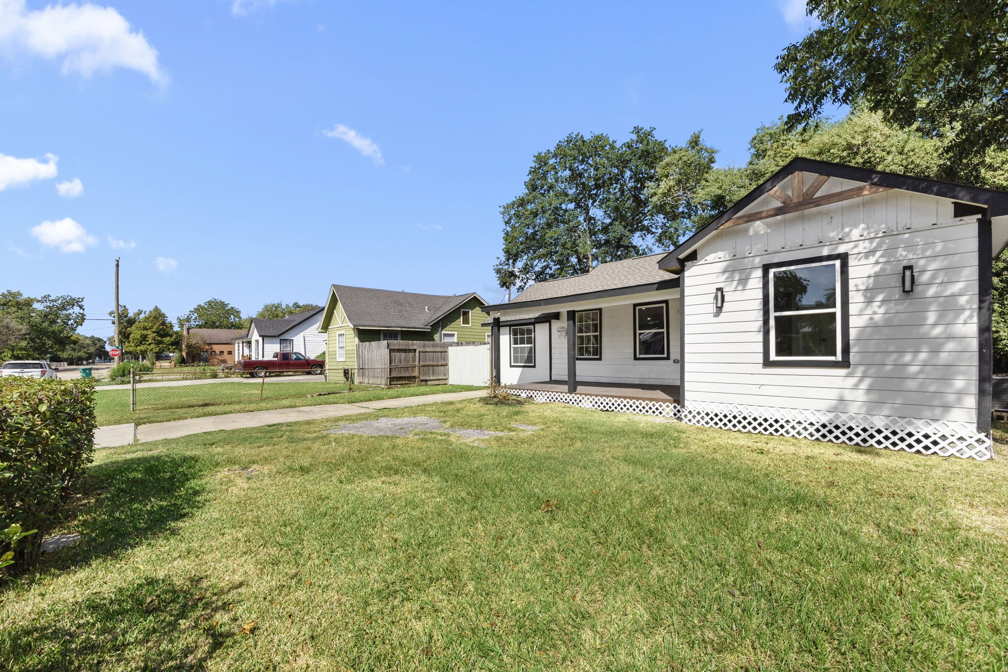 905 Elm Avenue Pasadena, TX 77506 - Photo 4 of 21