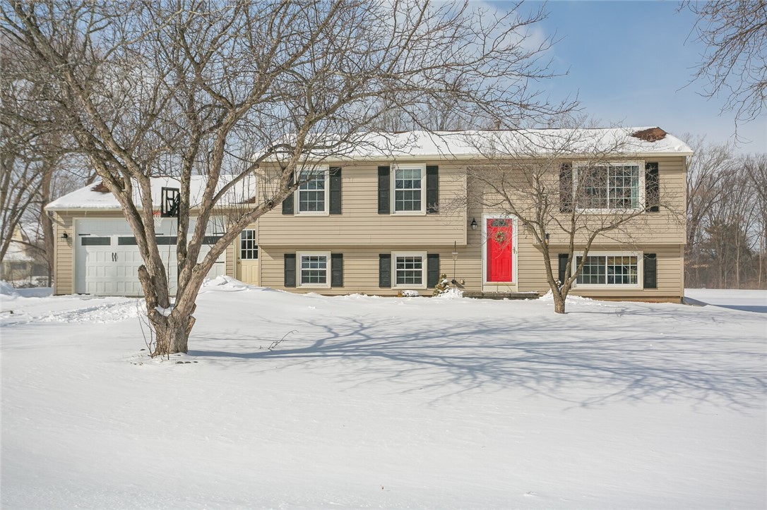 92 Spring Tree Lane Greece, NY 14612 - Photo 1 of 1 Gallery Image 1