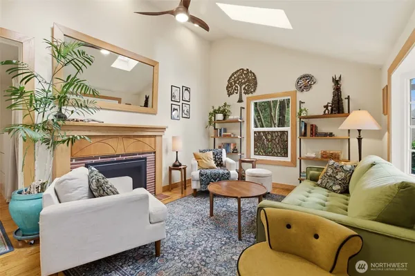 $865,000 | 9730 46th Avenue Northeast, Seattle, WA 98115