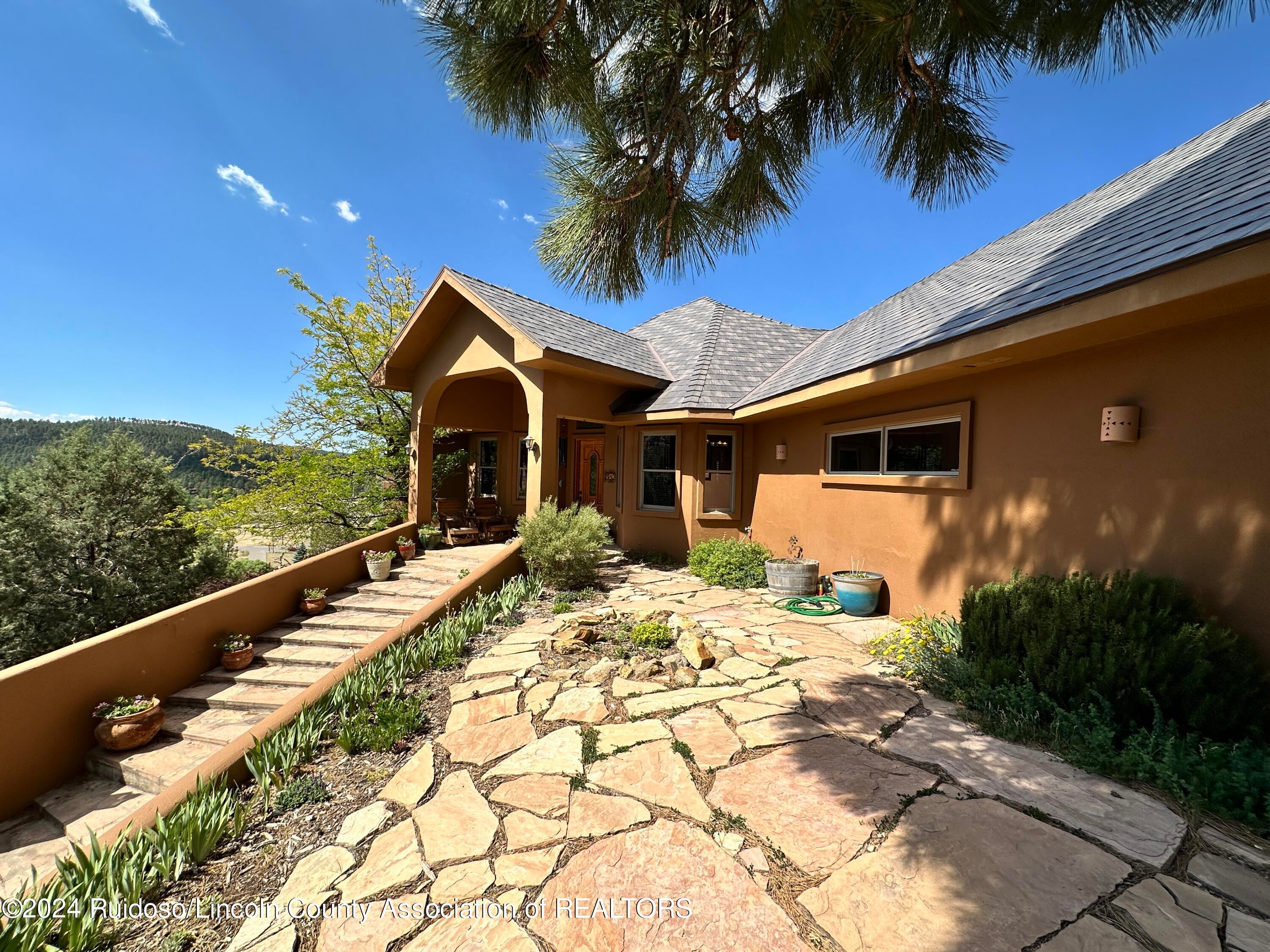 813 Hull Road Ruidoso, NM 88345 - Photo 7 of 59 FRONT OUTDOOR AREA
