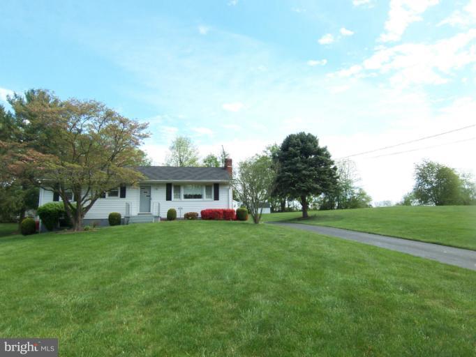 9936 Moxley Road Damascus, MD 20872 - Photo 1 of 22 Exterior (Front)