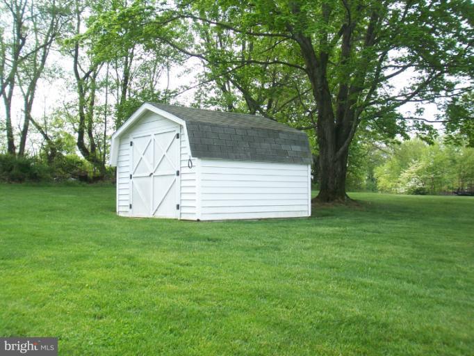 9936 Moxley Road Damascus, MD 20872 - Photo 13 of 22 Exterior (General)