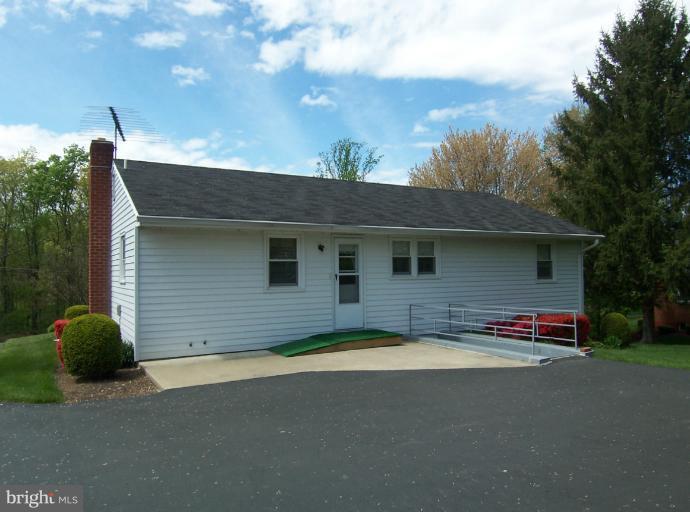 9936 Moxley Road Damascus, MD 20872 - Photo 20 of 22 Exterior (Rear)