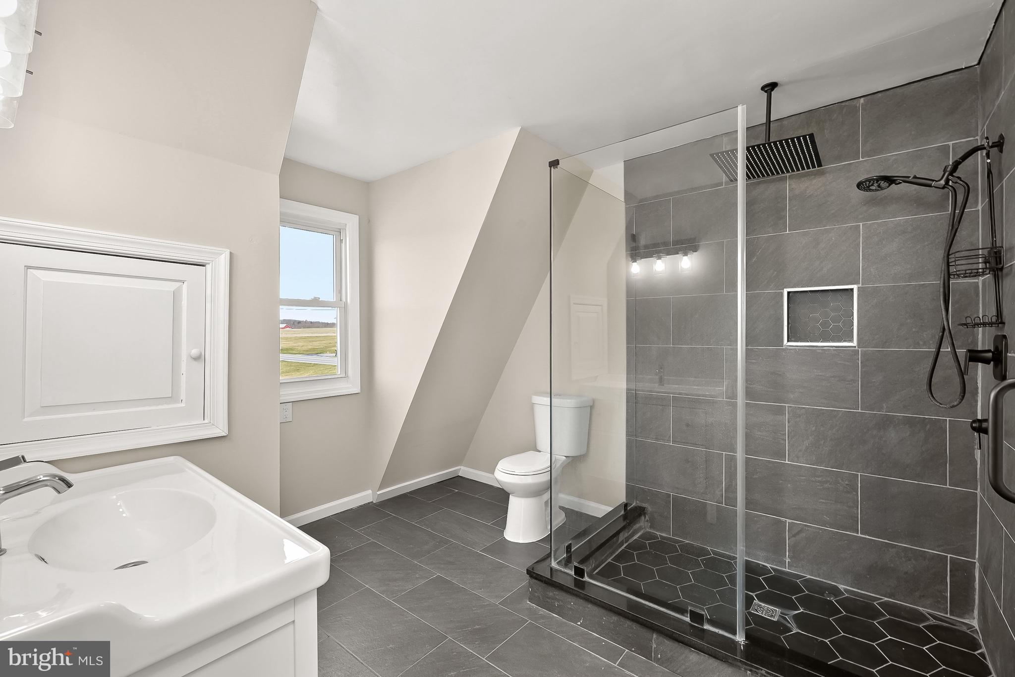 10535 Rocky Ridge Road Rocky Ridge, MD 21778 - Photo 38 of 85 Primary Full Bath