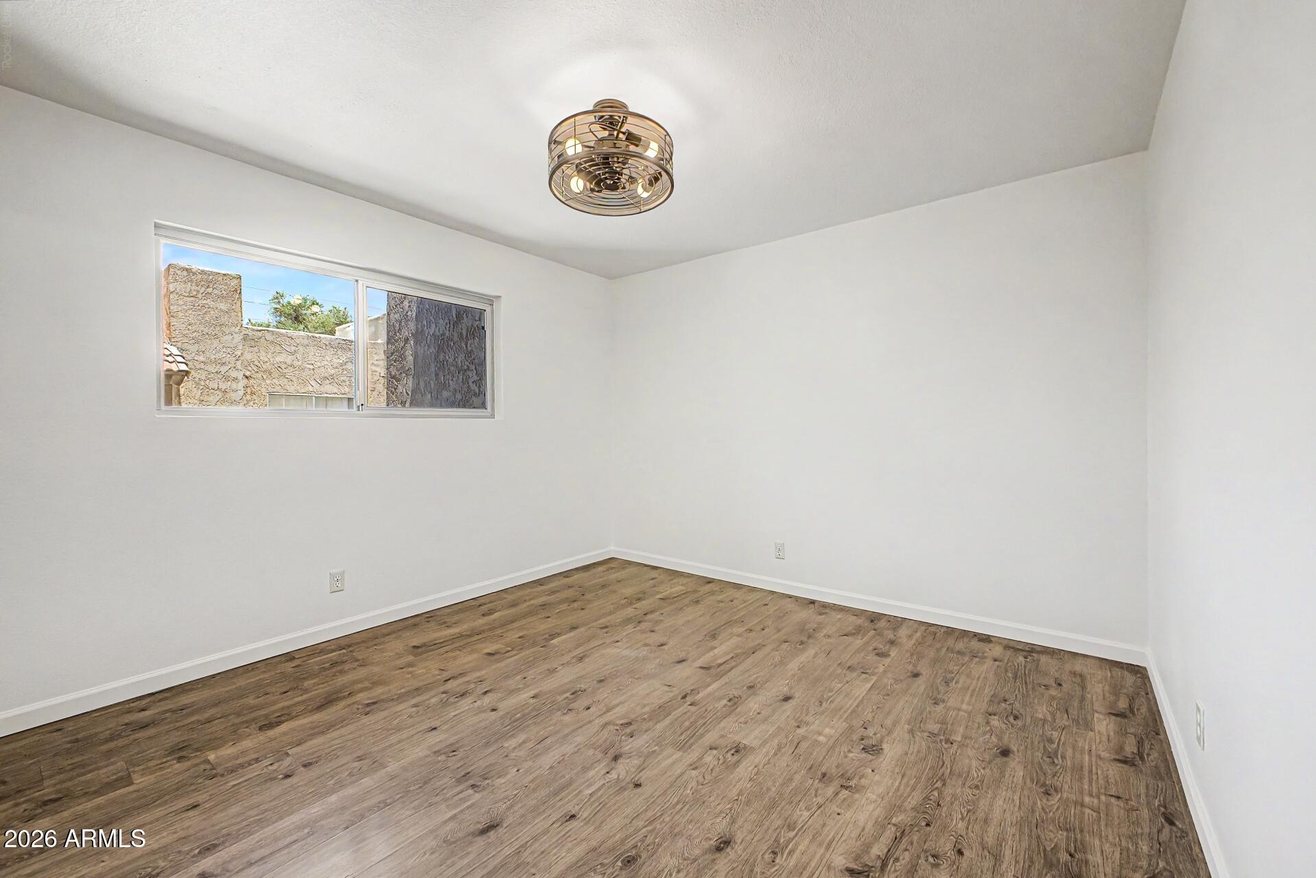 5525 East Thomas Road, Unit R13 Phoenix, AZ 85018 - Photo 10 of 30 27-Thomas