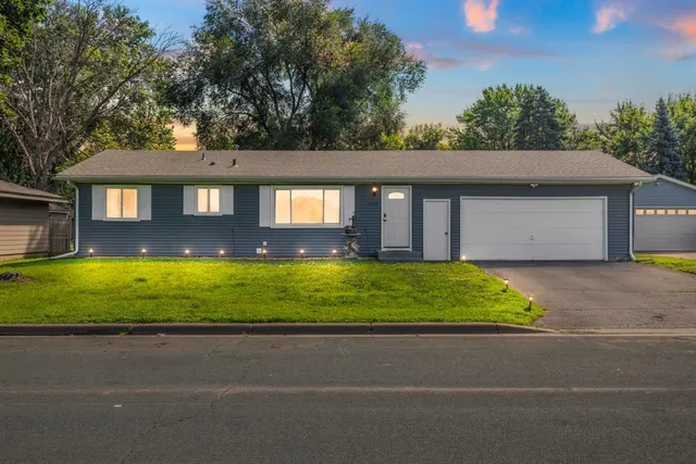 $365,000 | 4370 Nicols Road, Eagan, MN 55122