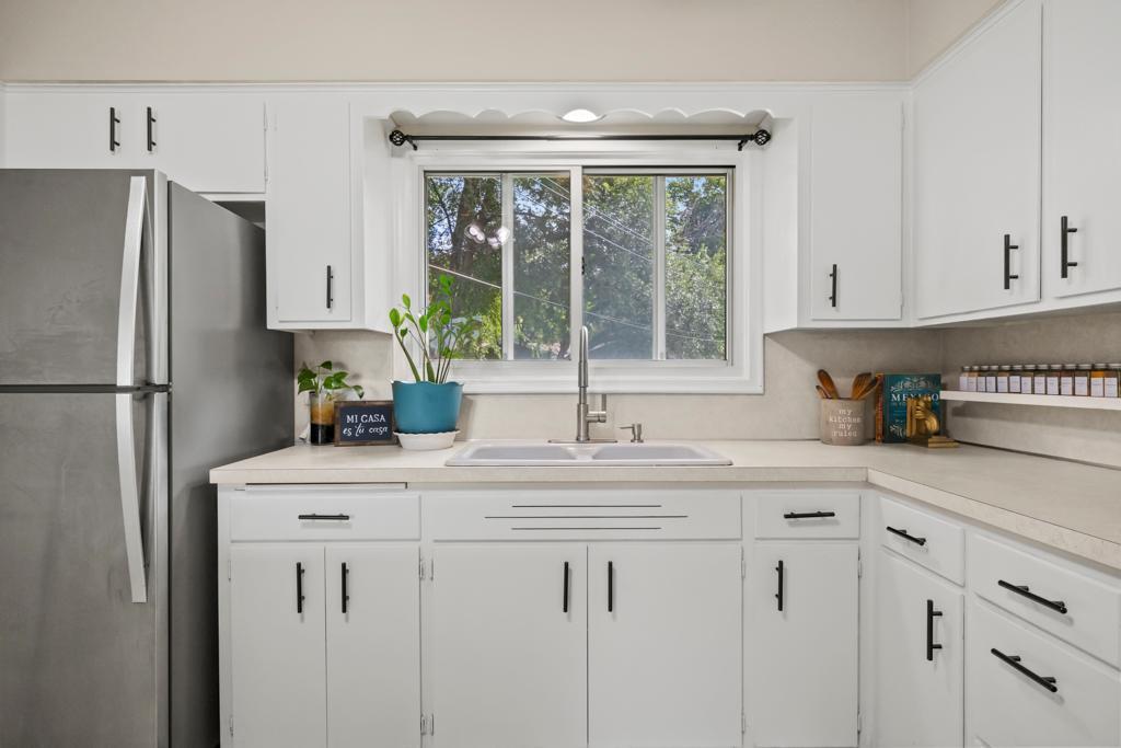 4370 Nicols Road Eagan, MN 55122 - Photo 18 of 47