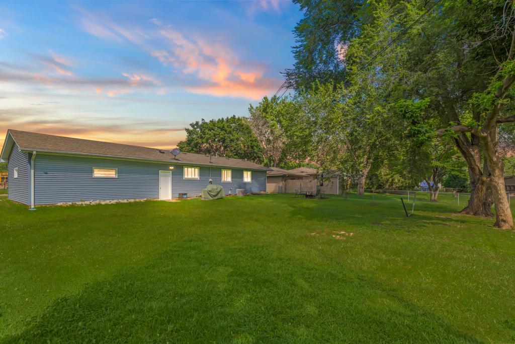 4370 Nicols Road Eagan, MN 55122 - Photo 40 of 47