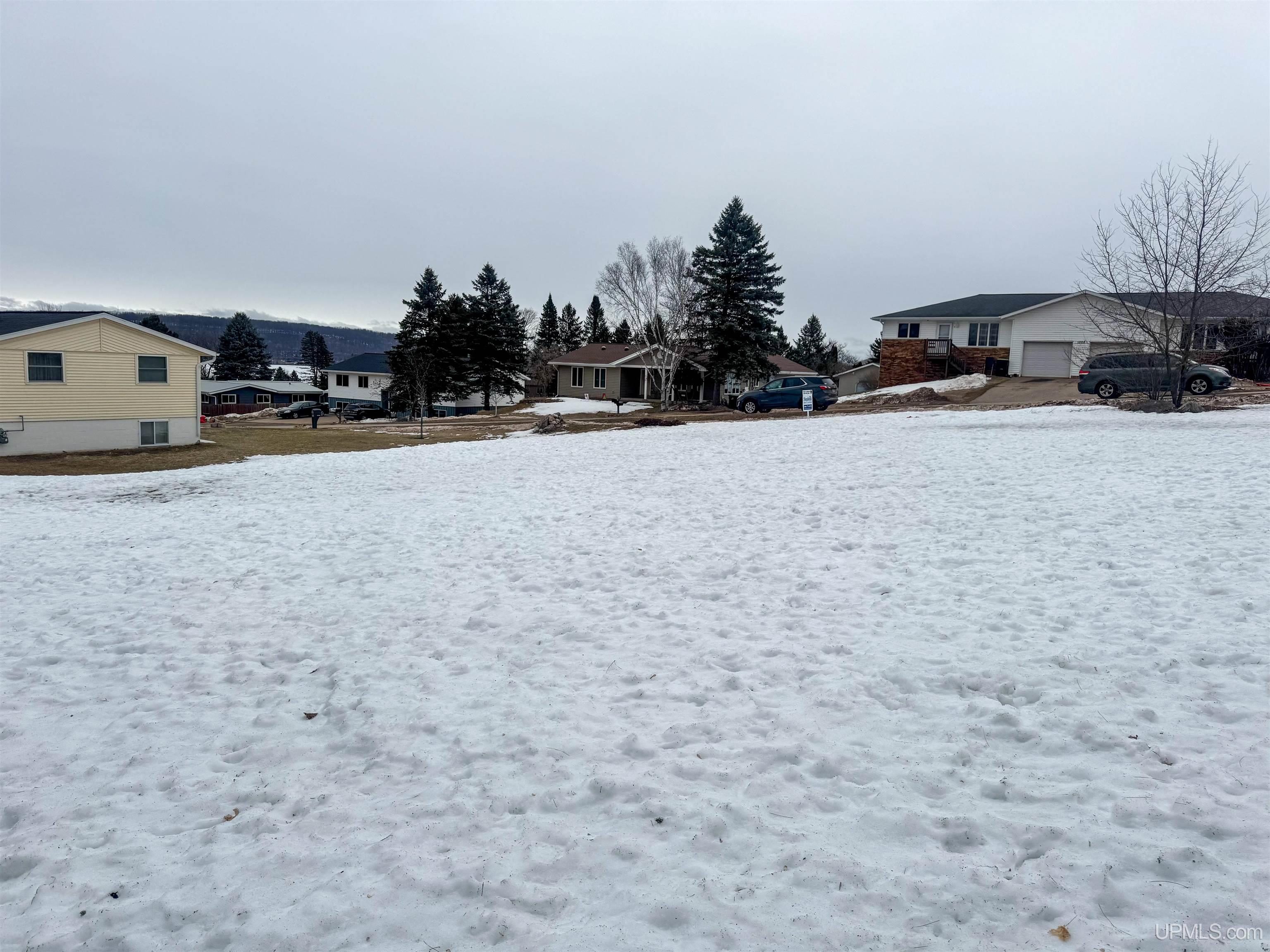 615 Kennedy Road Iron Mountain, MI 49801 - Photo 3 of 4