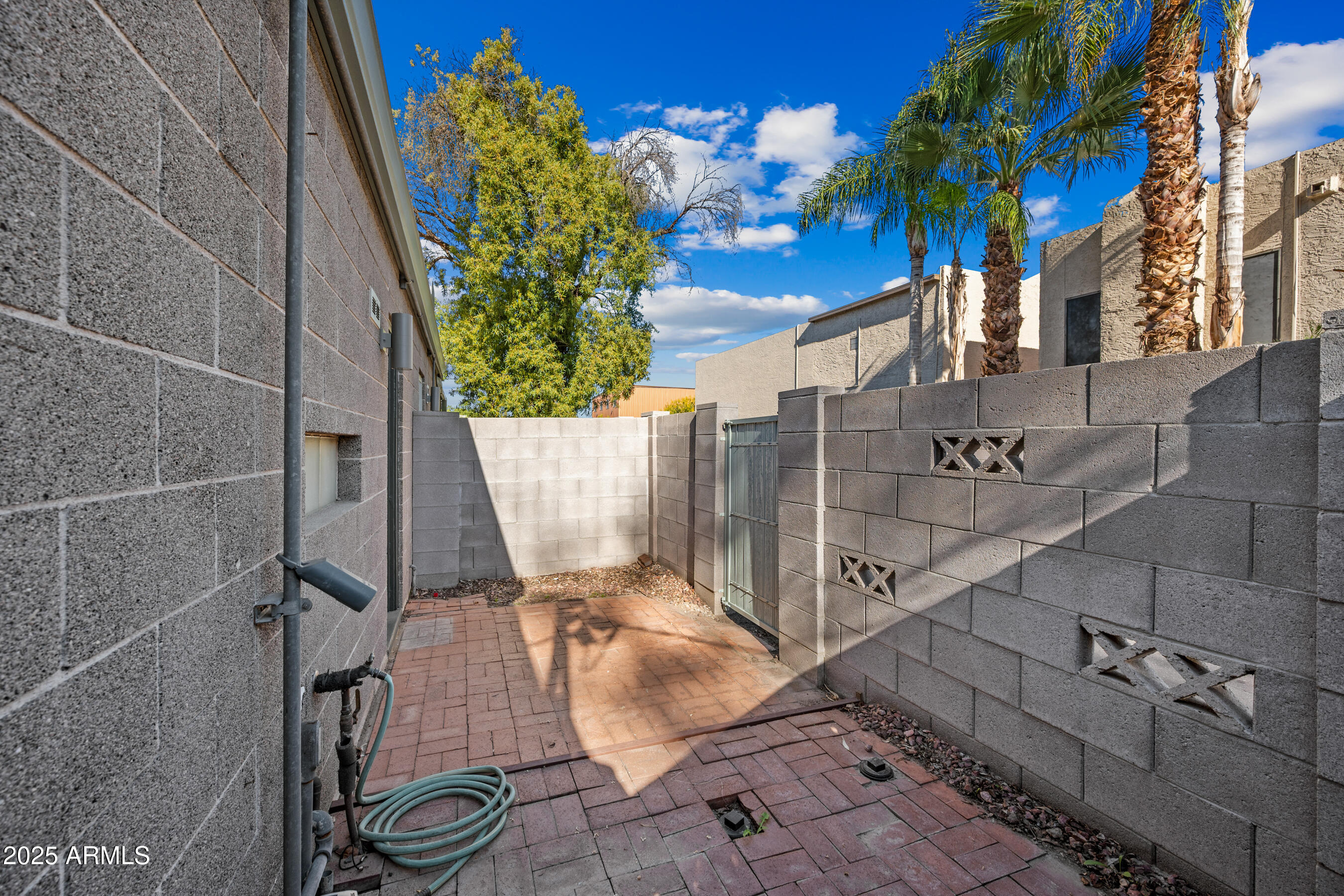 1101 East Bethany Home Road, Unit 8 Phoenix, AZ 85014 - Photo 12 of 20 12-1101EBHR8-ocupix-