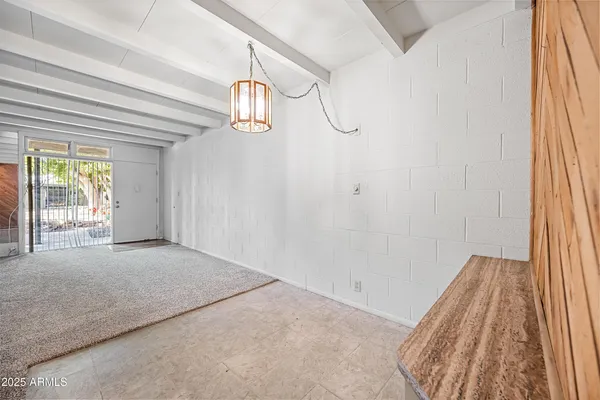 $195,000 | 1101 East Bethany Home Road, Unit 8, Phoenix, AZ 85014