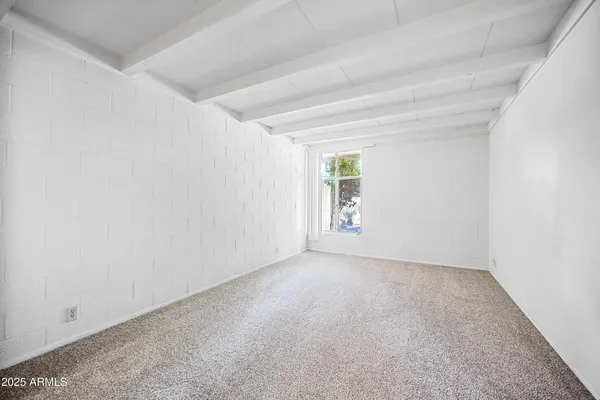 $195,000 | 1101 East Bethany Home Road, Unit 8, Phoenix, AZ 85014