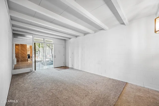 $200,000 | 1101 East Bethany Home Road, Unit 8, Phoenix, AZ 85014