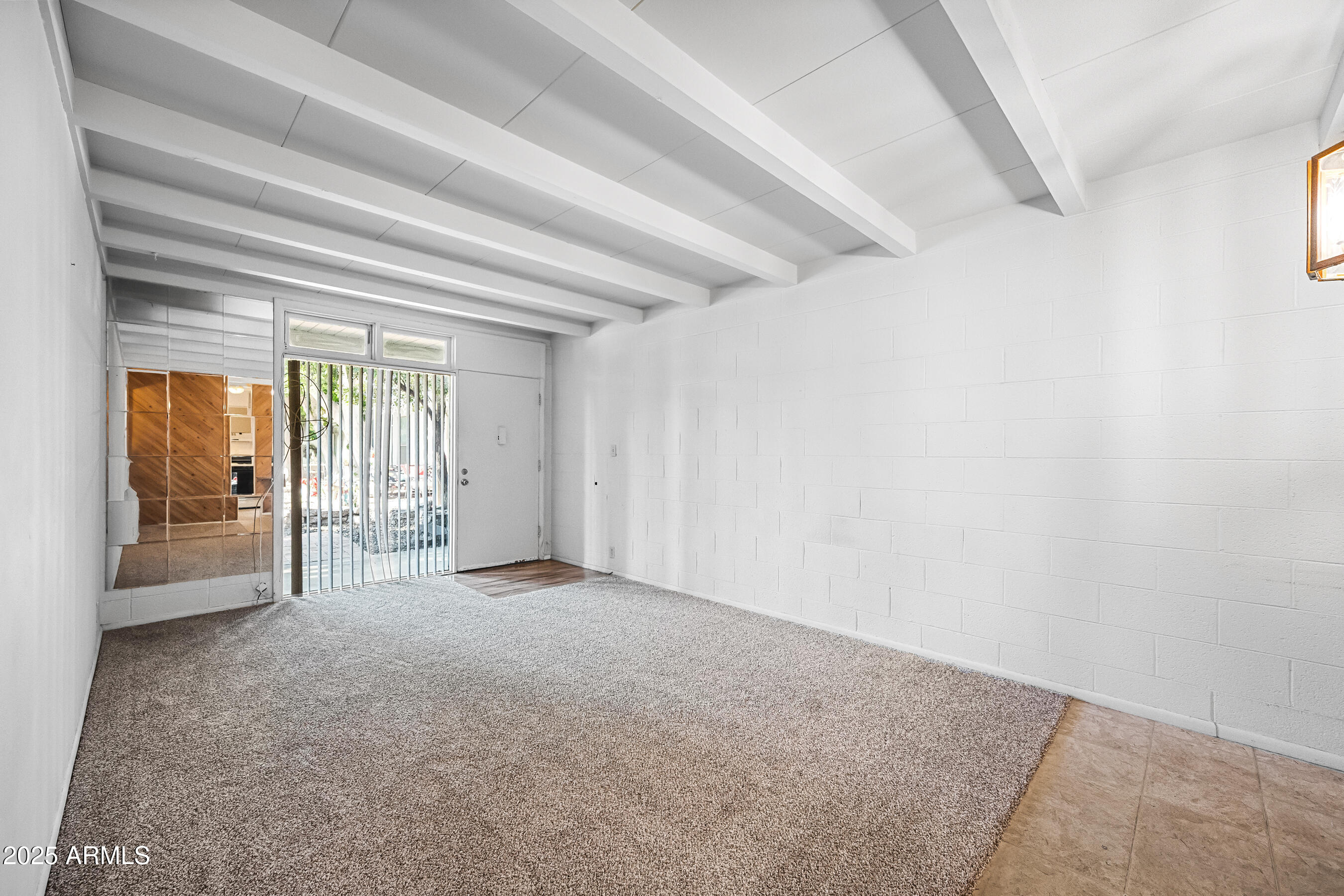 1101 East Bethany Home Road, Unit 8 Phoenix, AZ 85014 - Photo 5 of 20 5-1101EBHR8-ocupix-