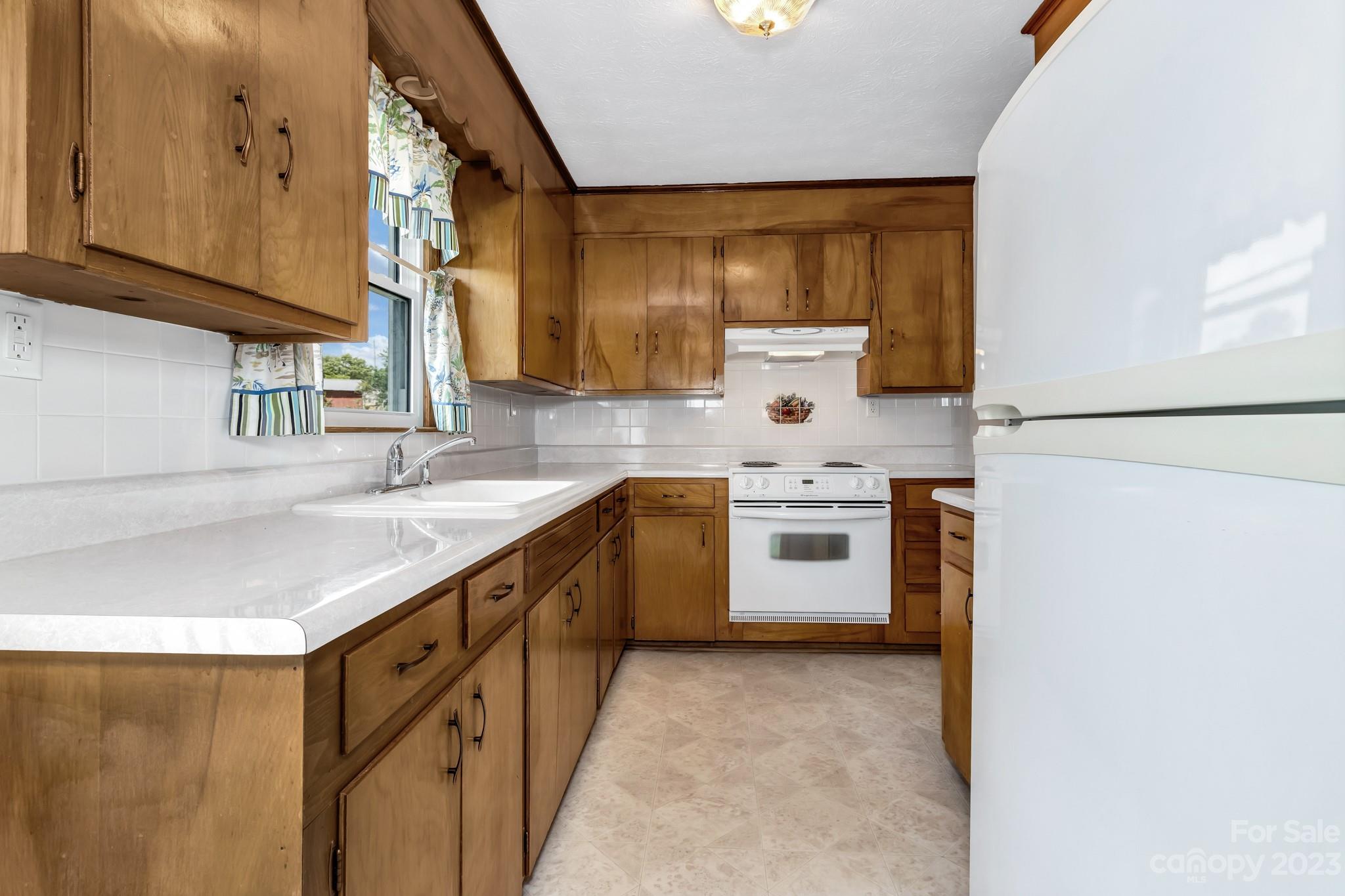 779 Jupiter Road Weaverville, NC 28787 - Photo 21 of 42 Gallery Image 21