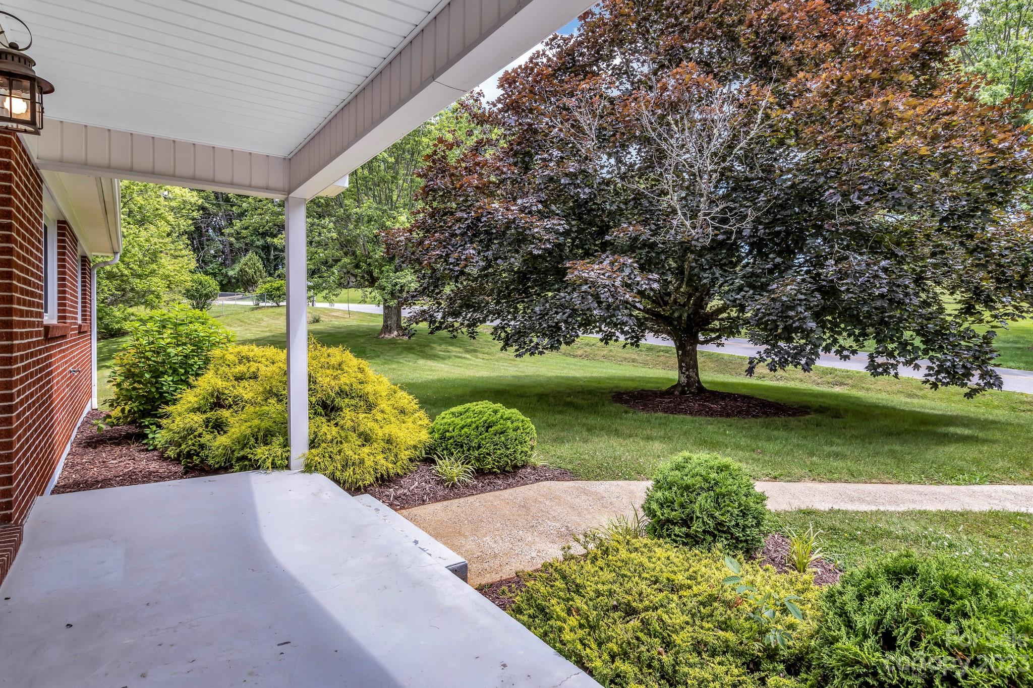 779 Jupiter Road Weaverville, NC 28787 - Photo 9 of 42 Gallery Image 9