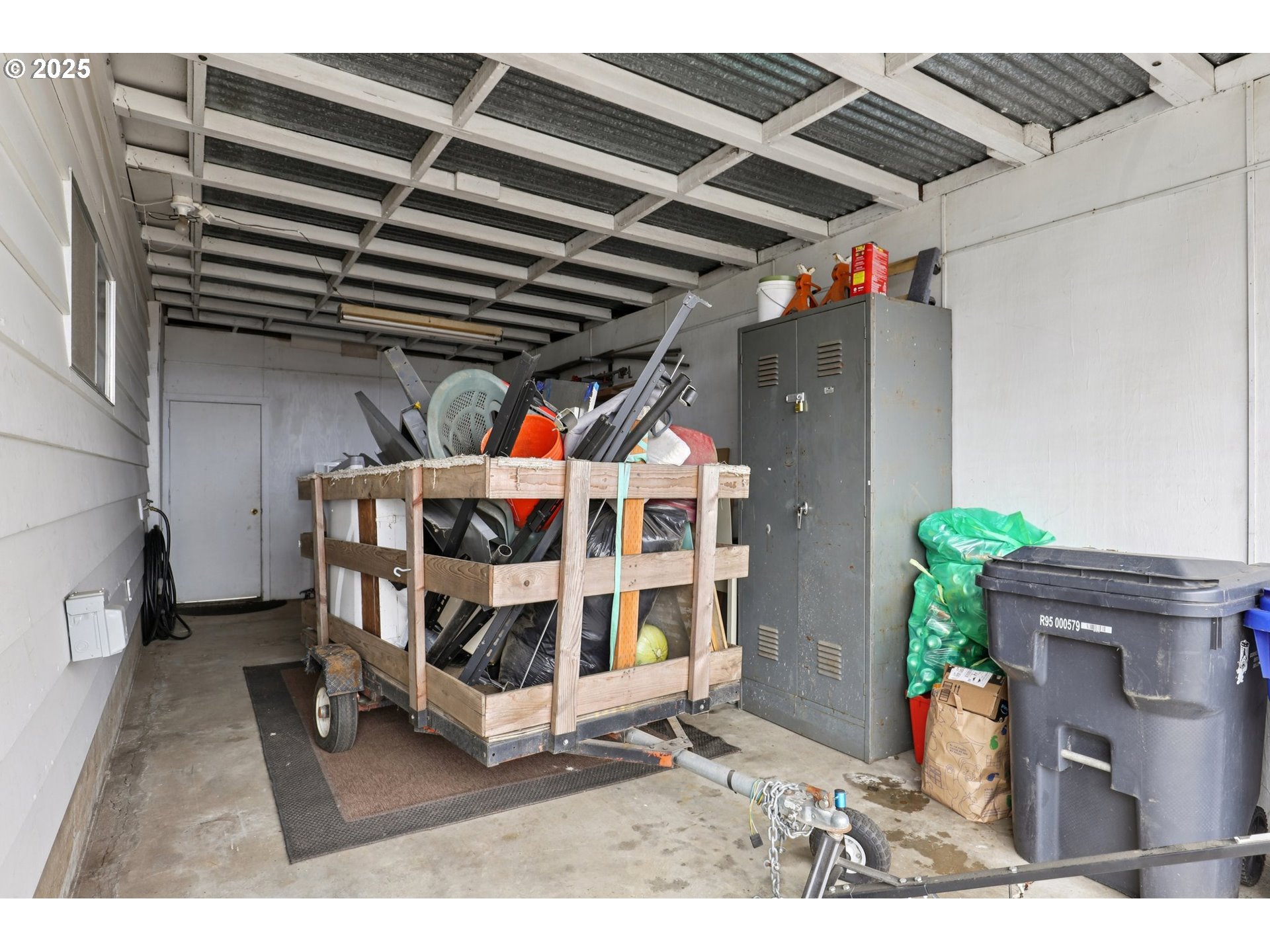 4535 Southwest Golf Course Road Cornelius, OR 97113 - Photo 40 of 43 a view of a room with windows