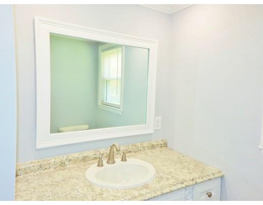 39 Farnham Road Stoughton, MA 02072 - Photo 8 of 10