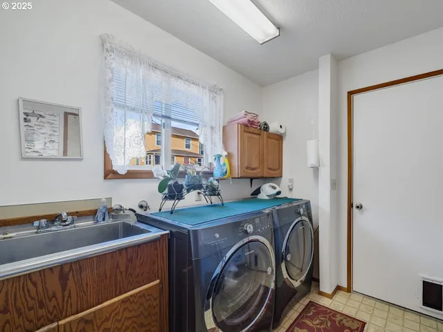 $620,000 | 305 Cypress Avenue, Garibaldi, OR 97118