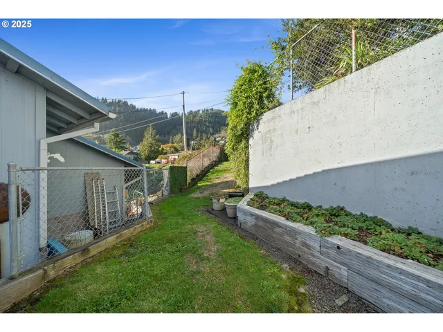 $620,000 | 305 Cypress Avenue, Garibaldi, OR 97118