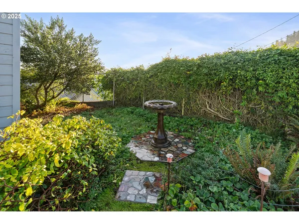 $620,000 | 305 Cypress Avenue, Garibaldi, OR 97118