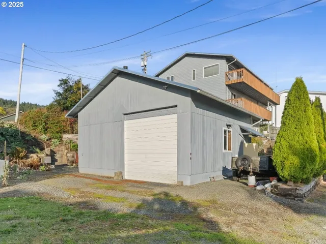 $620,000 | 305 Cypress Avenue, Garibaldi, OR 97118