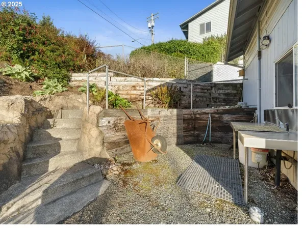 $620,000 | 305 Cypress Avenue, Garibaldi, OR 97118