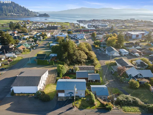 $620,000 | 305 Cypress Avenue, Garibaldi, OR 97118