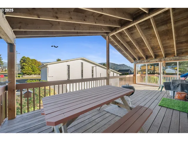 $620,000 | 305 Cypress Avenue, Garibaldi, OR 97118