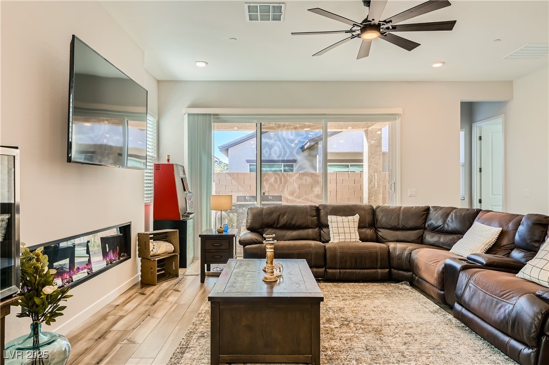 829 Purser Street Henderson, NV 89011 - Photo 9 of 60