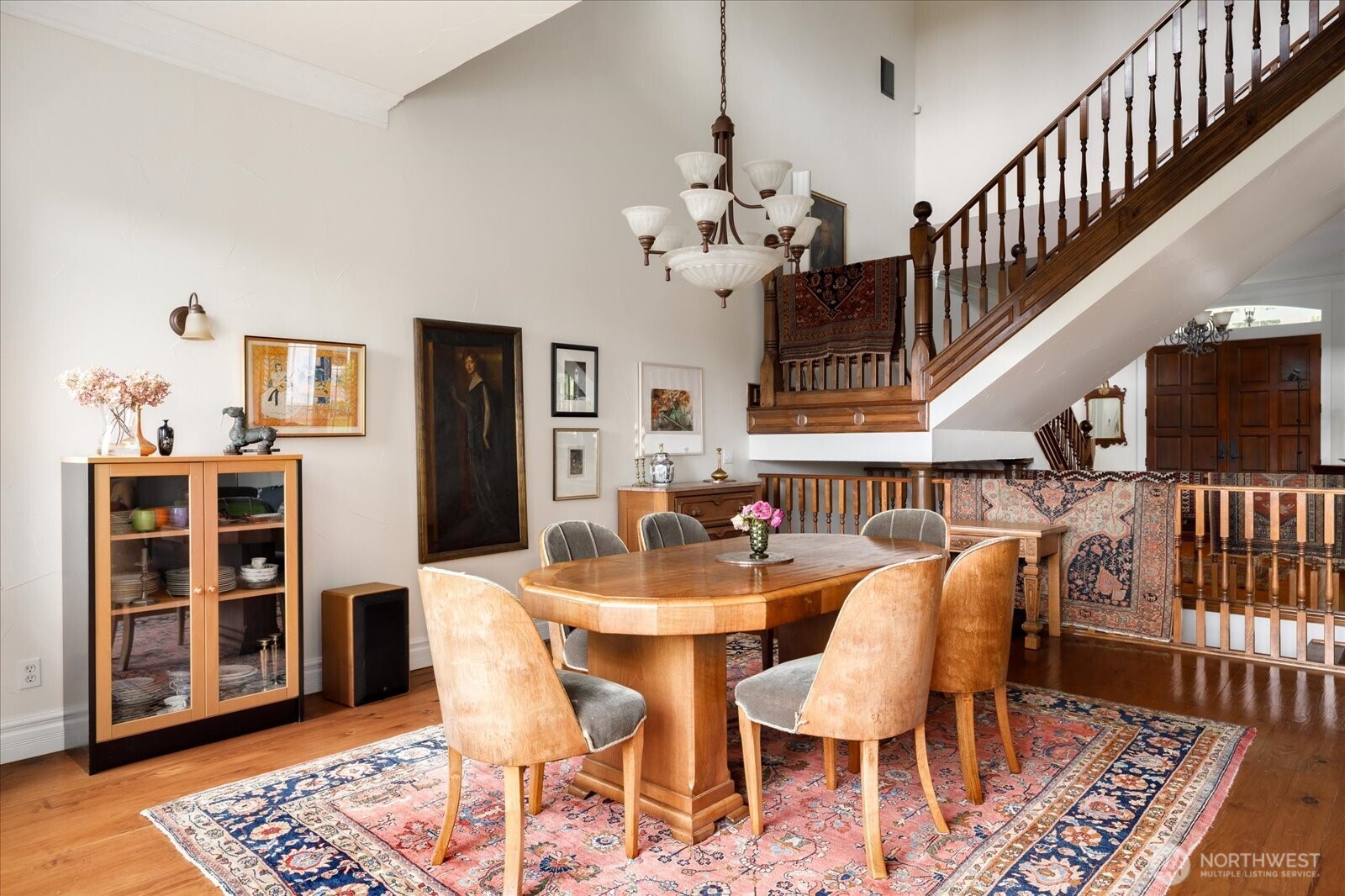 5427 Bayview Road Langley, WA 98260 - Photo 11 of 40 a view of a dining room with furniture