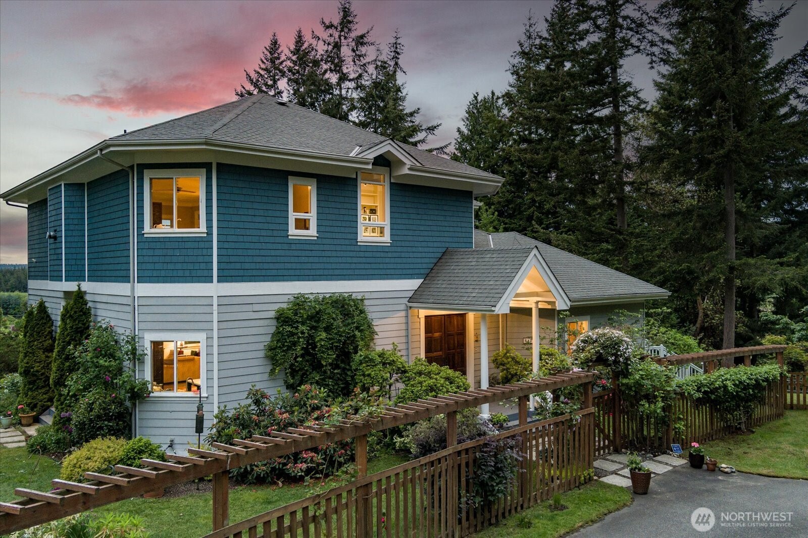 5427 Bayview Road Langley, WA 98260 - Photo 5 of 40 a front view of house with yard and green space