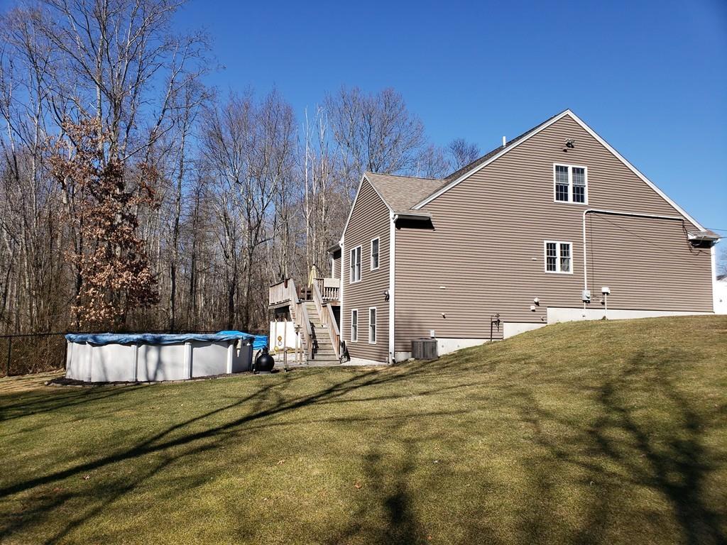 138 Stephen French Road Swansea, MA 02777 - Photo 4 of 35 Gallery Image 4