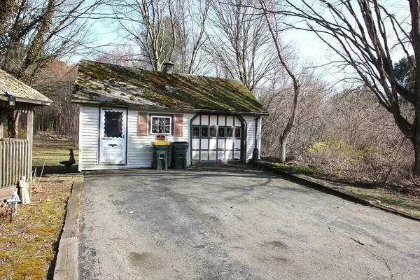 $650,000 | 300 Chestnut Street, Franklin, MA 02038