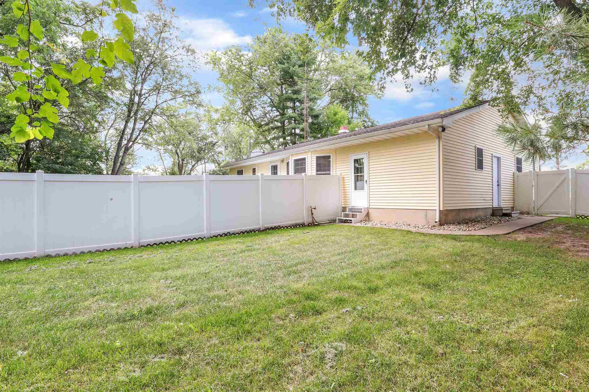 23026 Adams Road South Bend, IN 46628 - Photo 33 of 34 Gallery Image 33