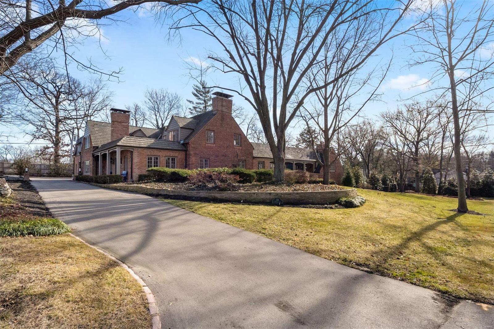 22 Dromara Road St. Louis, MO 63124 - Photo 1 of 49