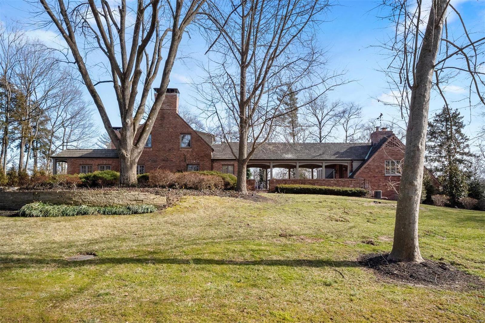 22 Dromara Road St. Louis, MO 63124 - Photo 2 of 49