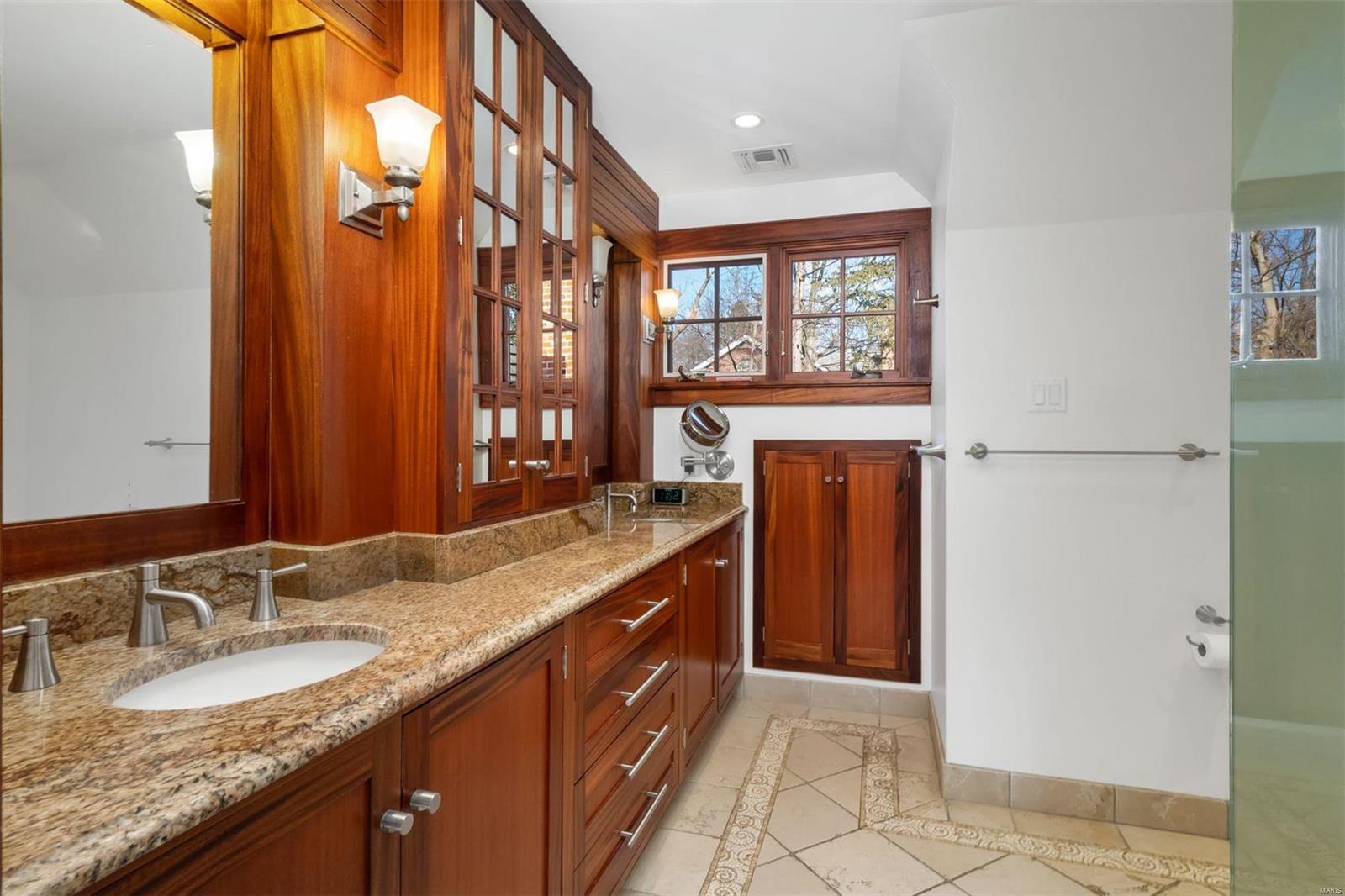 22 Dromara Road St. Louis, MO 63124 - Photo 25 of 49