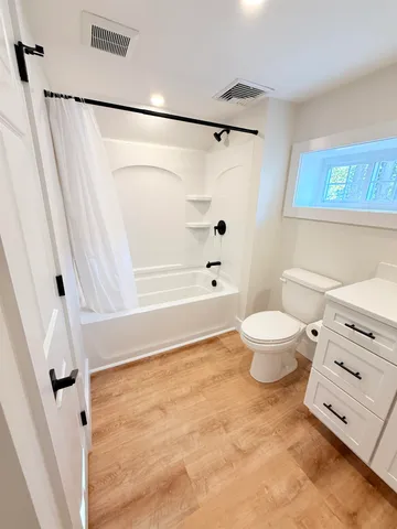 $2,300 | 244 Main Street, Unit SECOND, North Andover, MA 01845