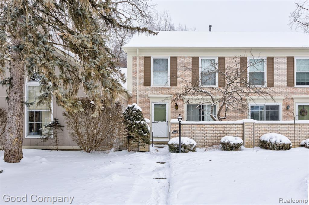 1512 Hidden Valley Lane Rochester Hills, MI 48306 - Photo 1 of 35